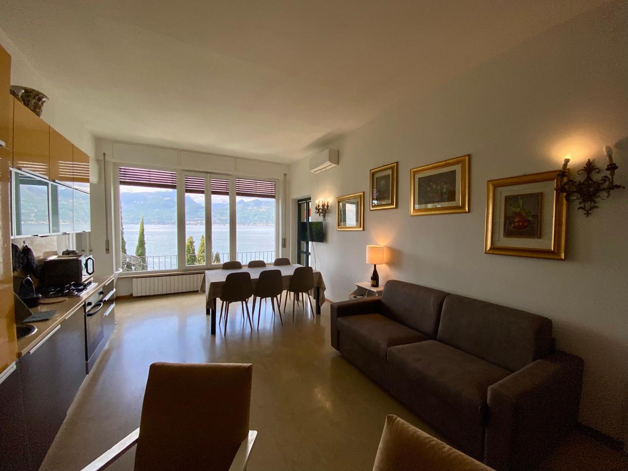 Wonderful Lake View Apartments With Pool With Breakfast Gardasee トッリ・デル・ベーナコ エクステリア 写真